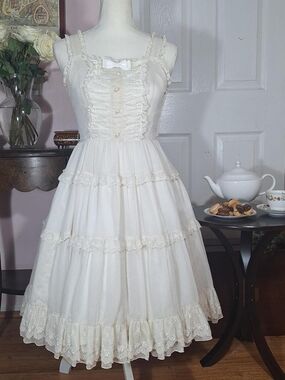 Innocent World Ivory Tiered Ruffle JSK | Classic Lolita